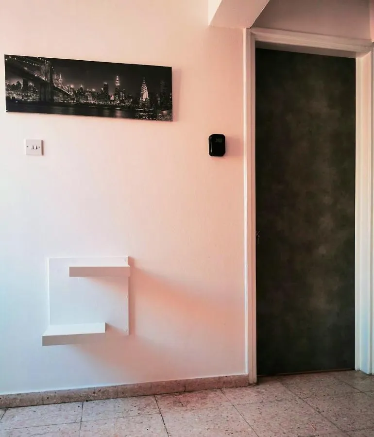 איה נאפה Eleana Apartments