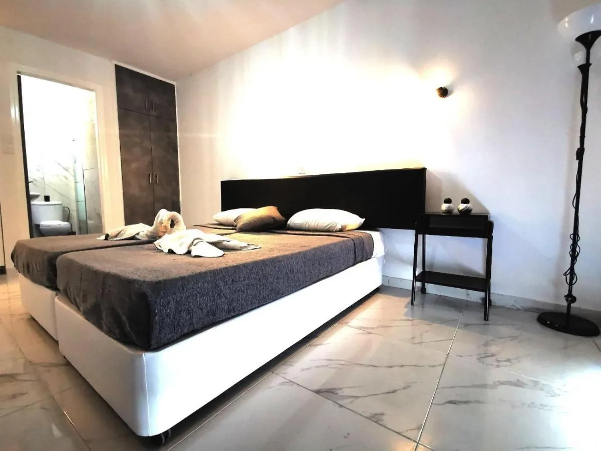 איה נאפה Eleana Apartments