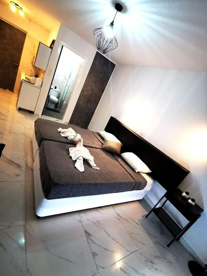 איה נאפה Eleana Apartments 0*, איה נאפה קפריסין